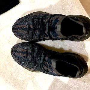 Yeezy Boost 380 never warn